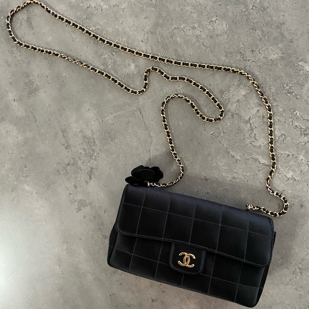 NEW Chanel Coco Bar Camelia Bag